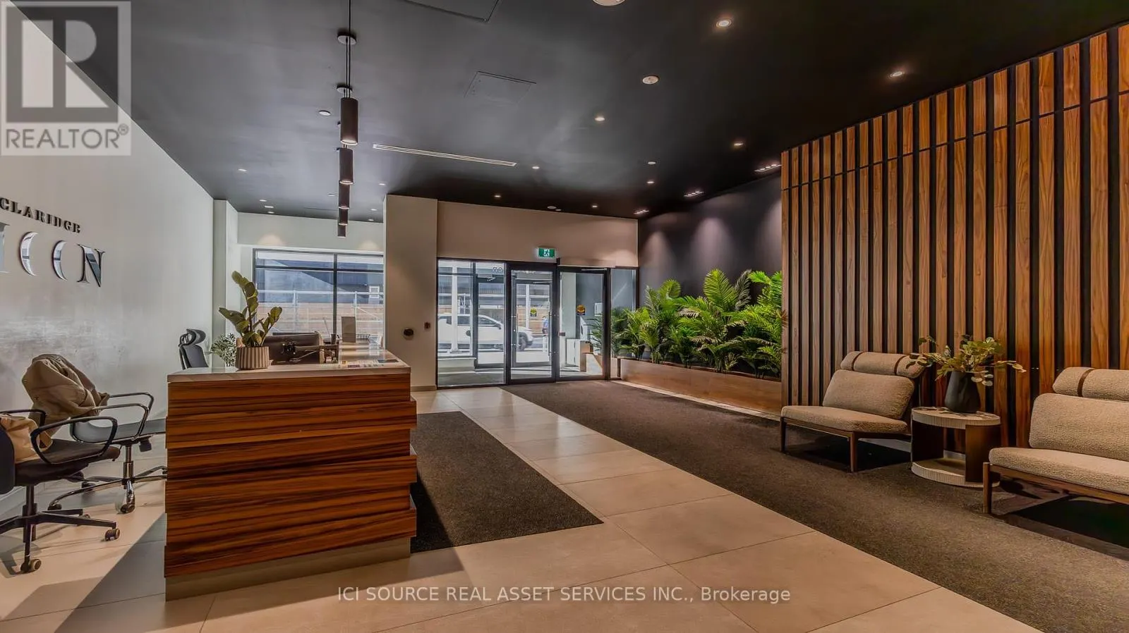 1110 - 340 QUEEN STREET