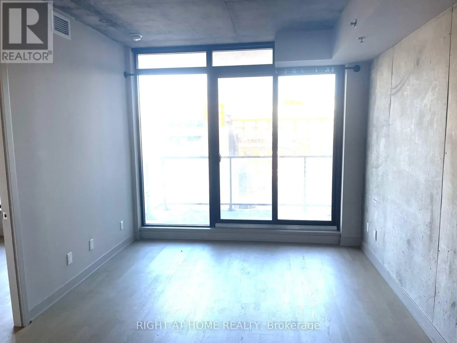 310 - 203 CATHERINE STREET