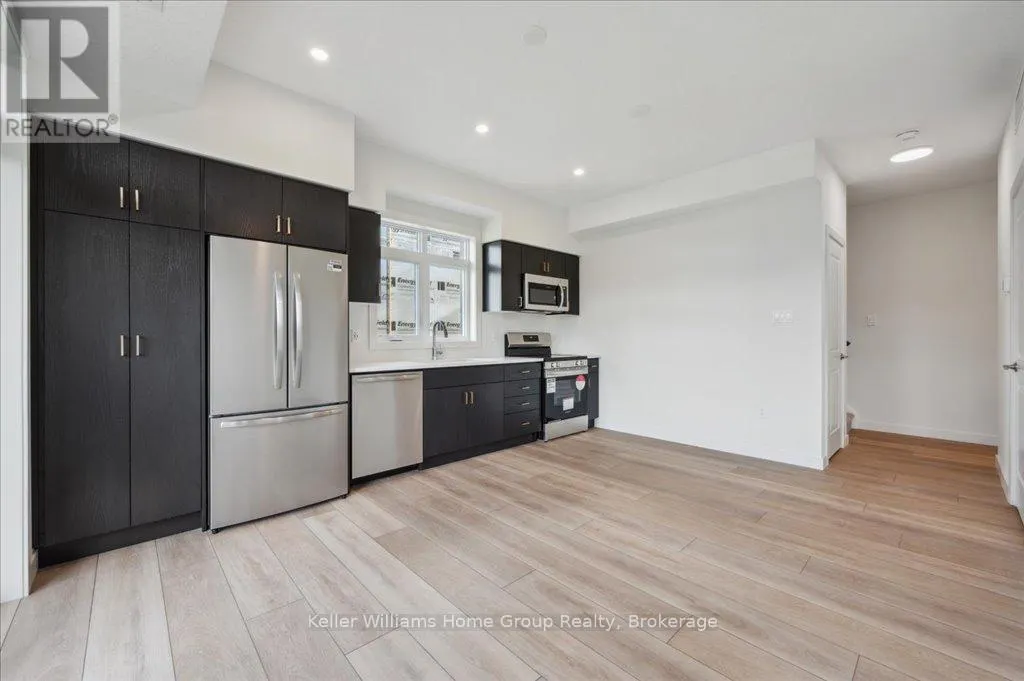 140 - 824 WOOLWICH STREET, #140