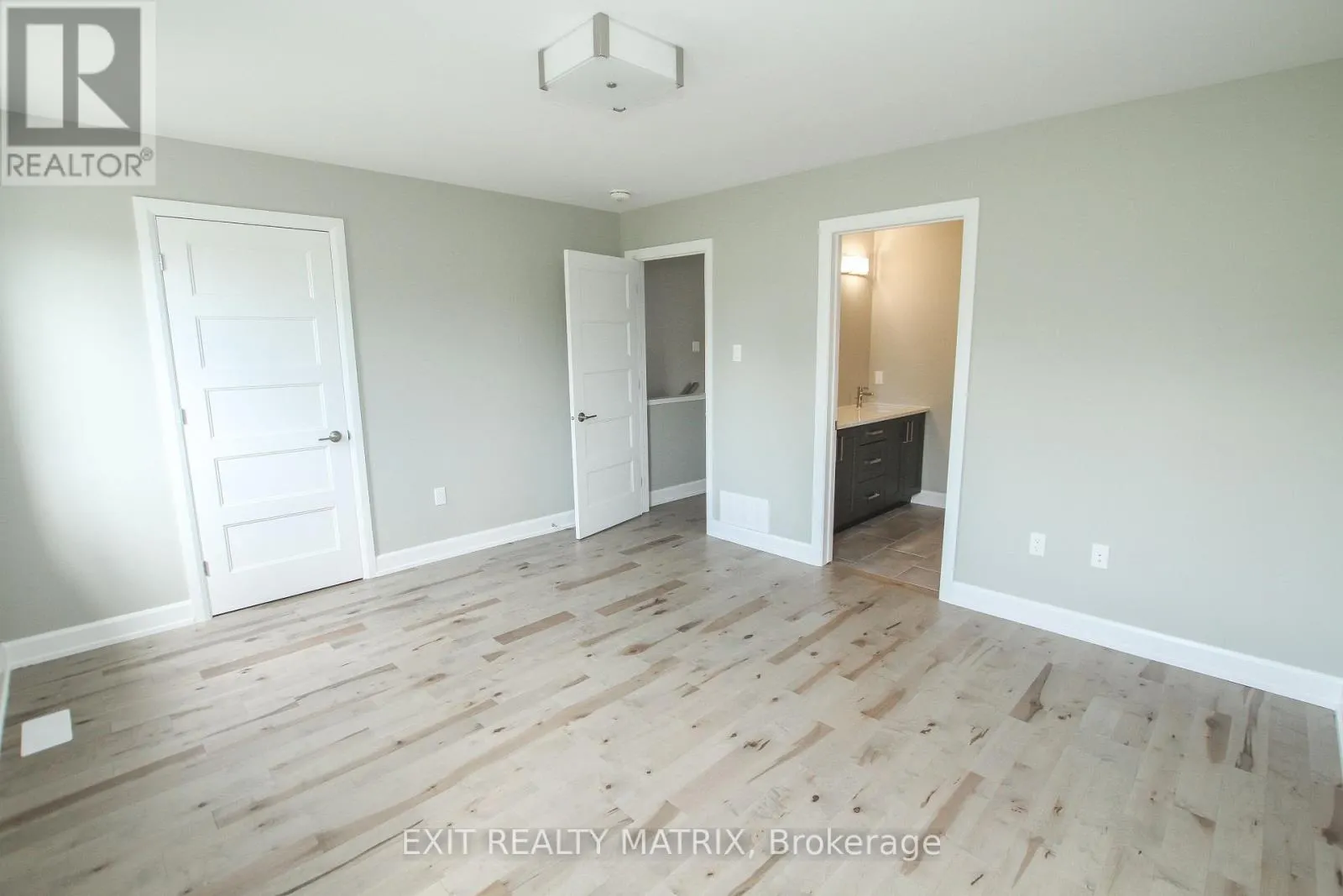 1401 CAROLINE COURT