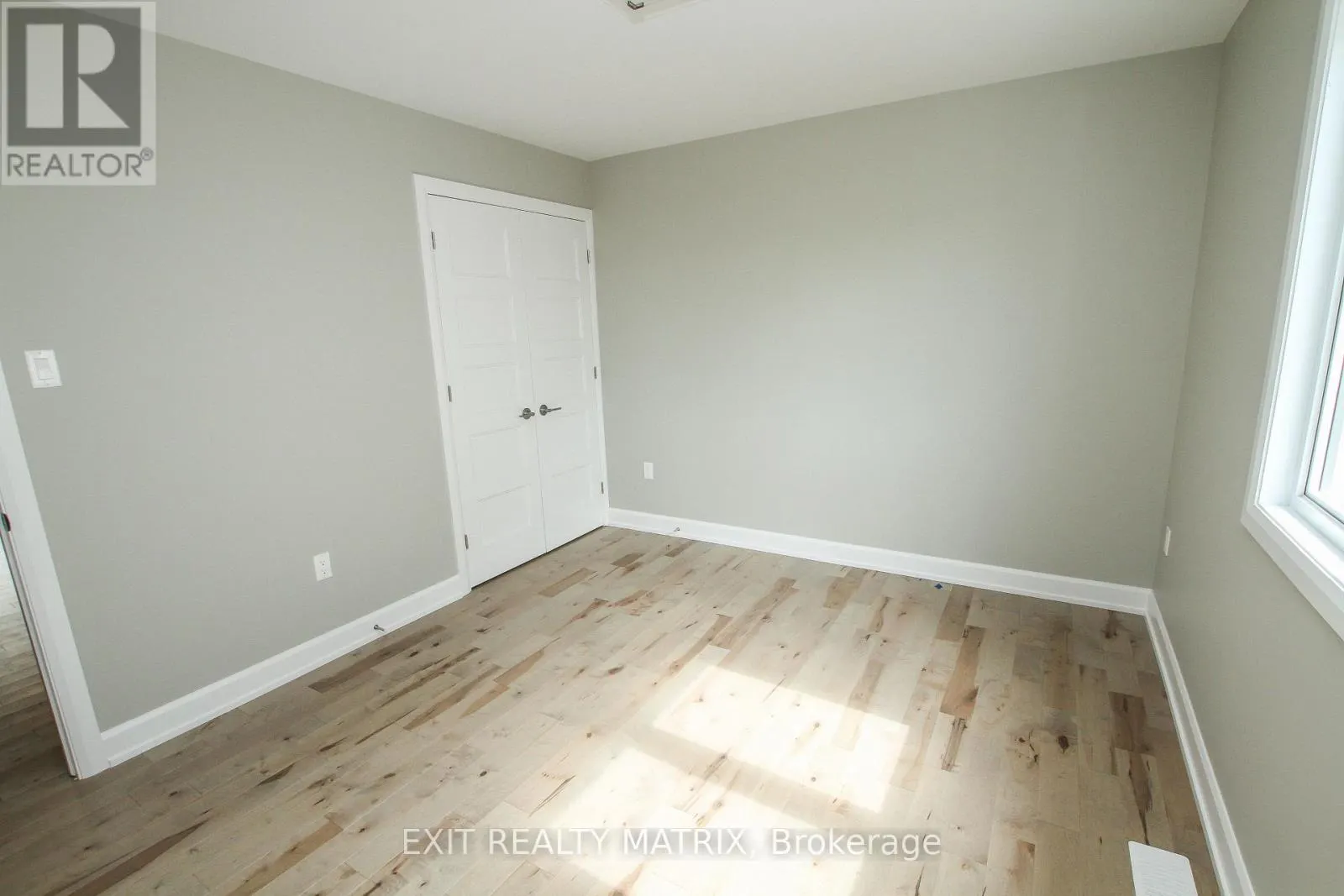 1401 CAROLINE COURT