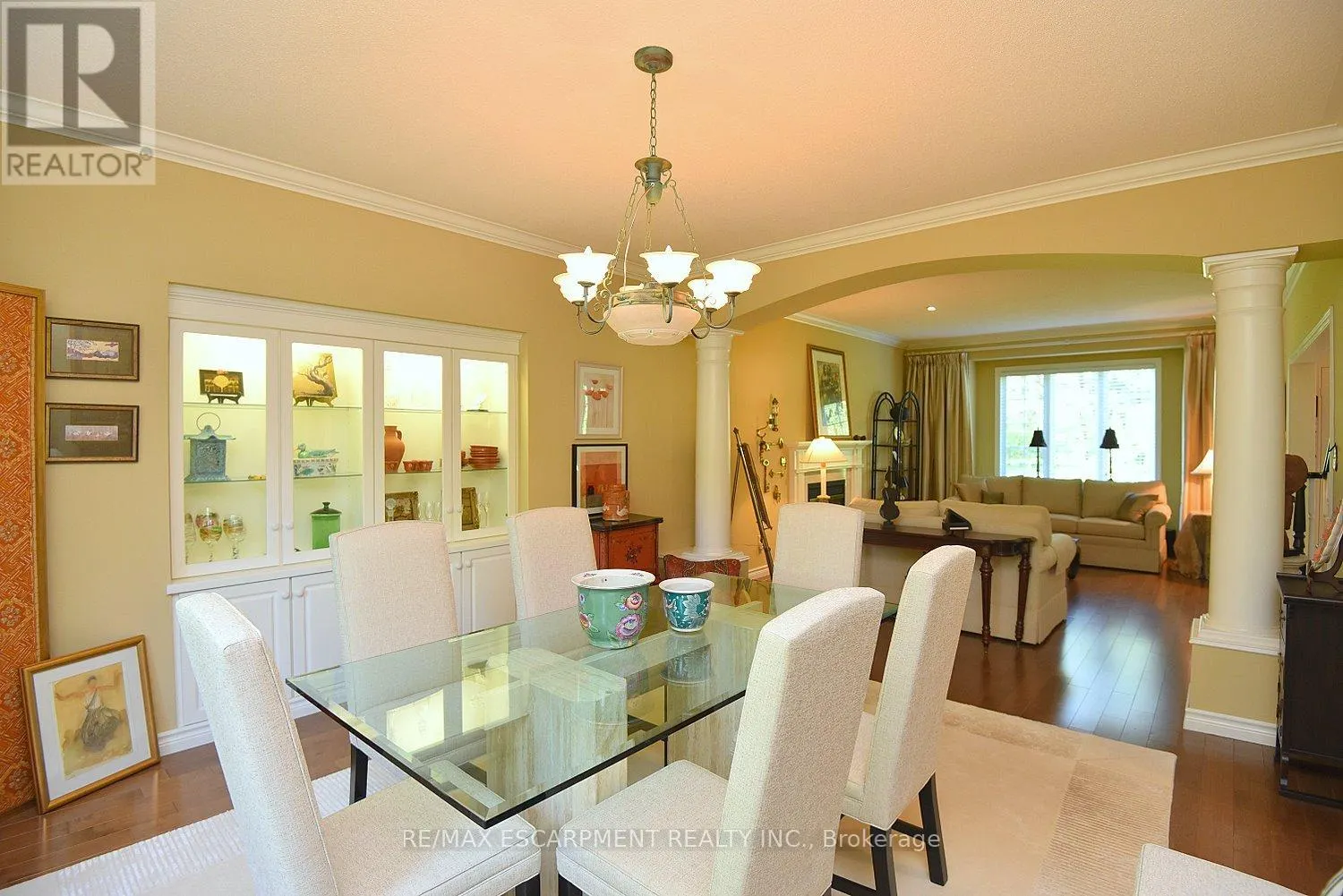 712 ROBSON ROAD