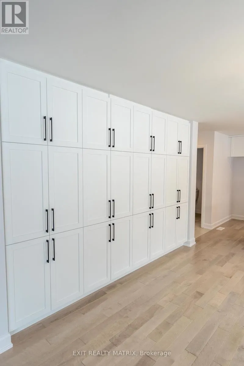 1409 CAROLINE COURT