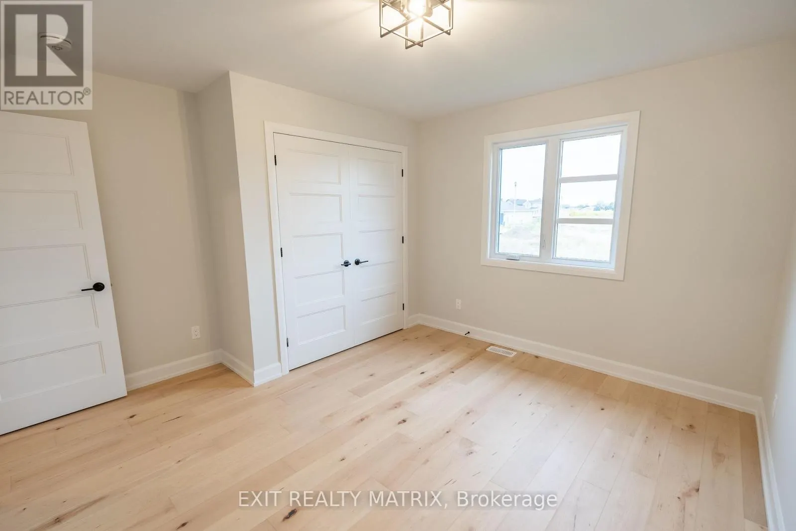 1413 CAROLINE COURT