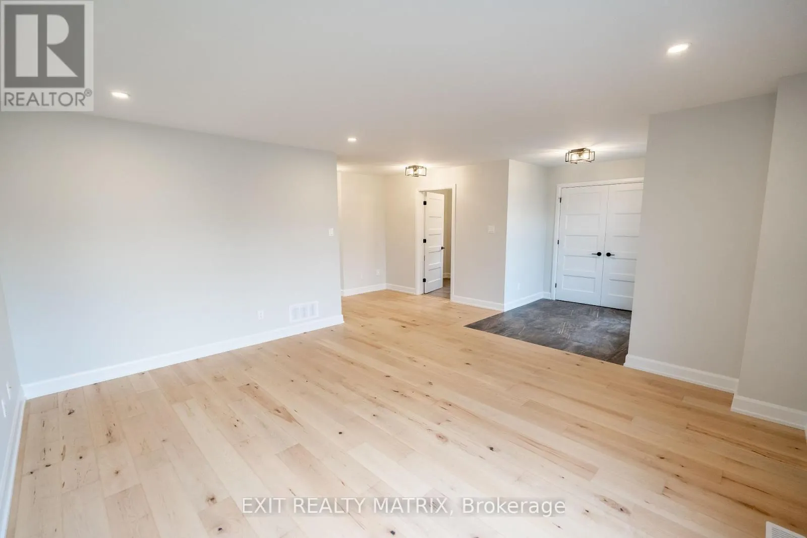 1413 CAROLINE COURT