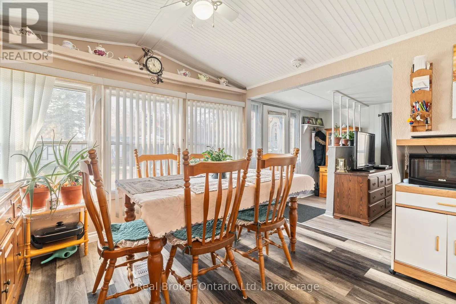 524 POPLAR PLACE