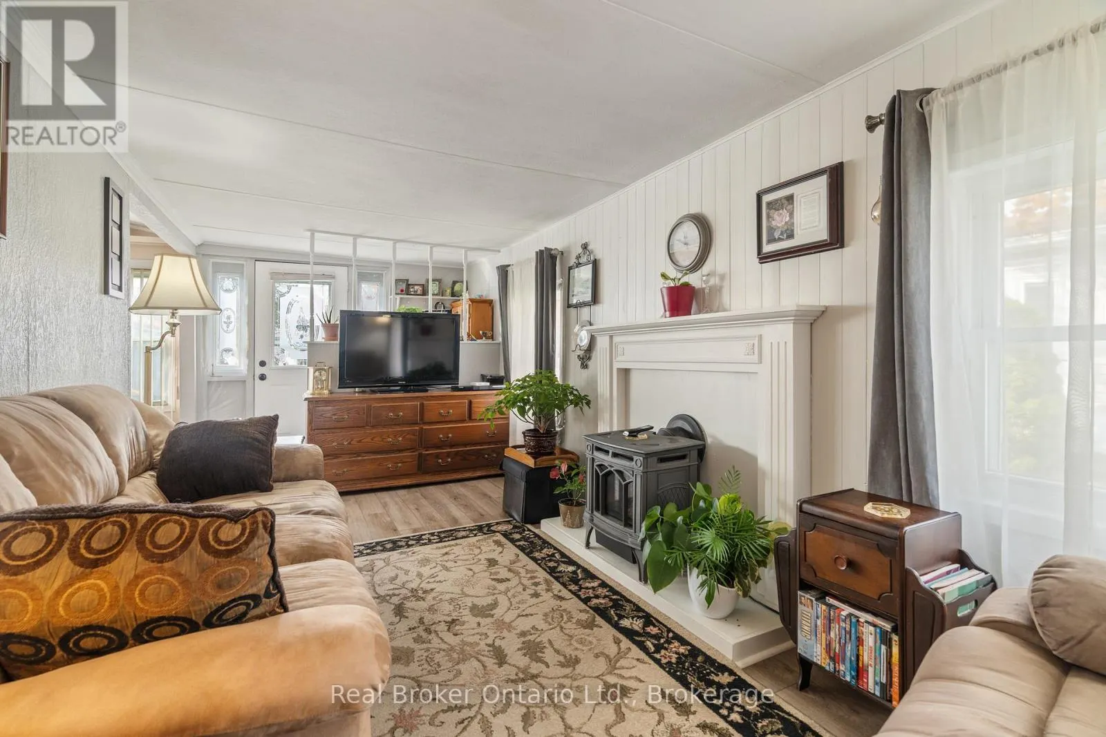 524 POPLAR PLACE
