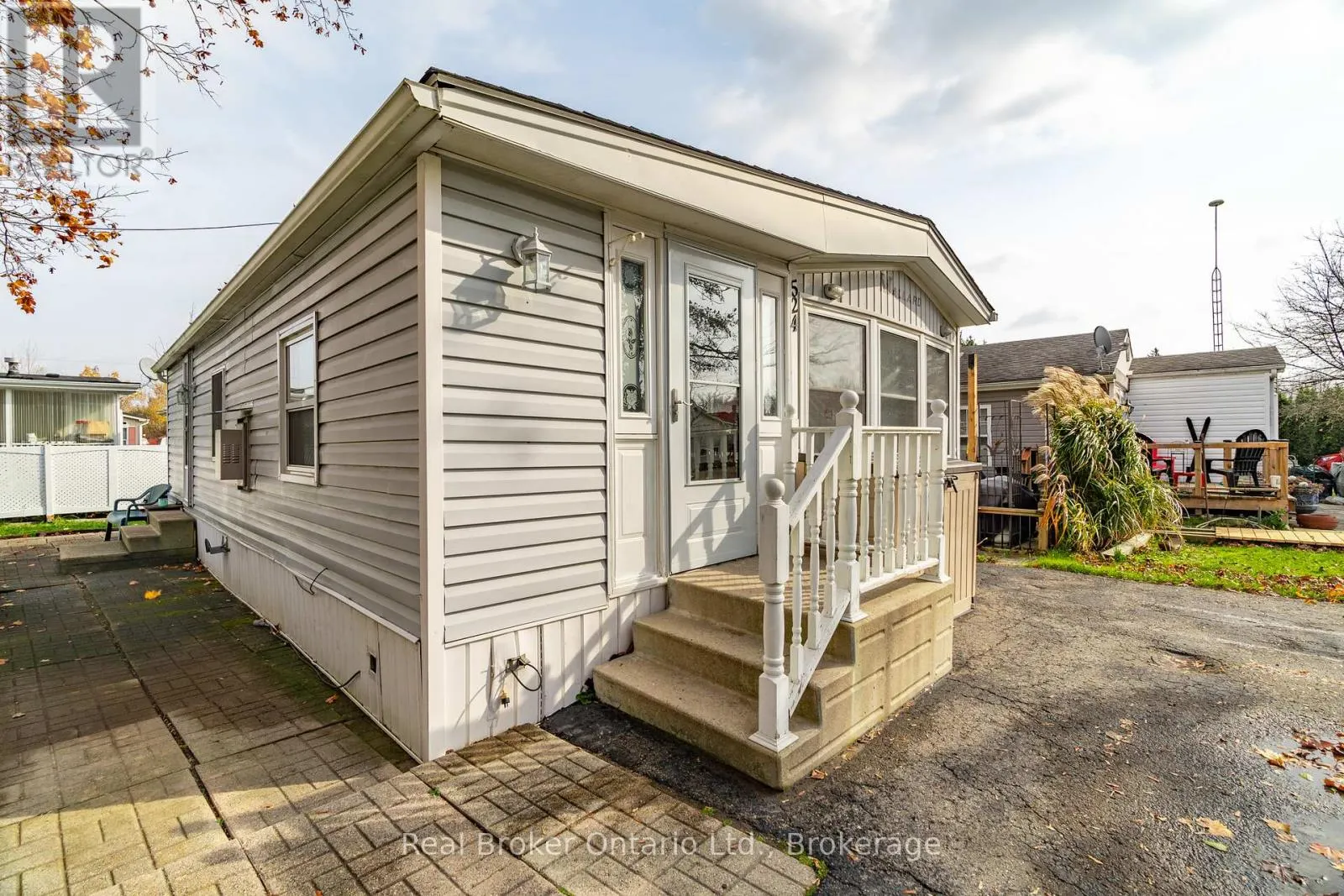 524 POPLAR PLACE