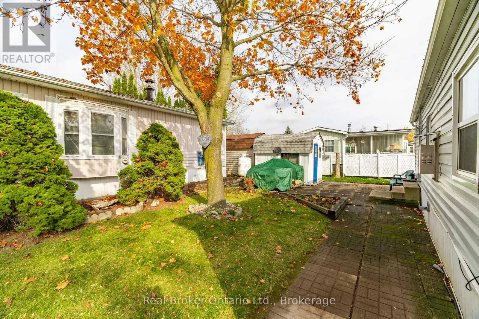 524 POPLAR PLACE
