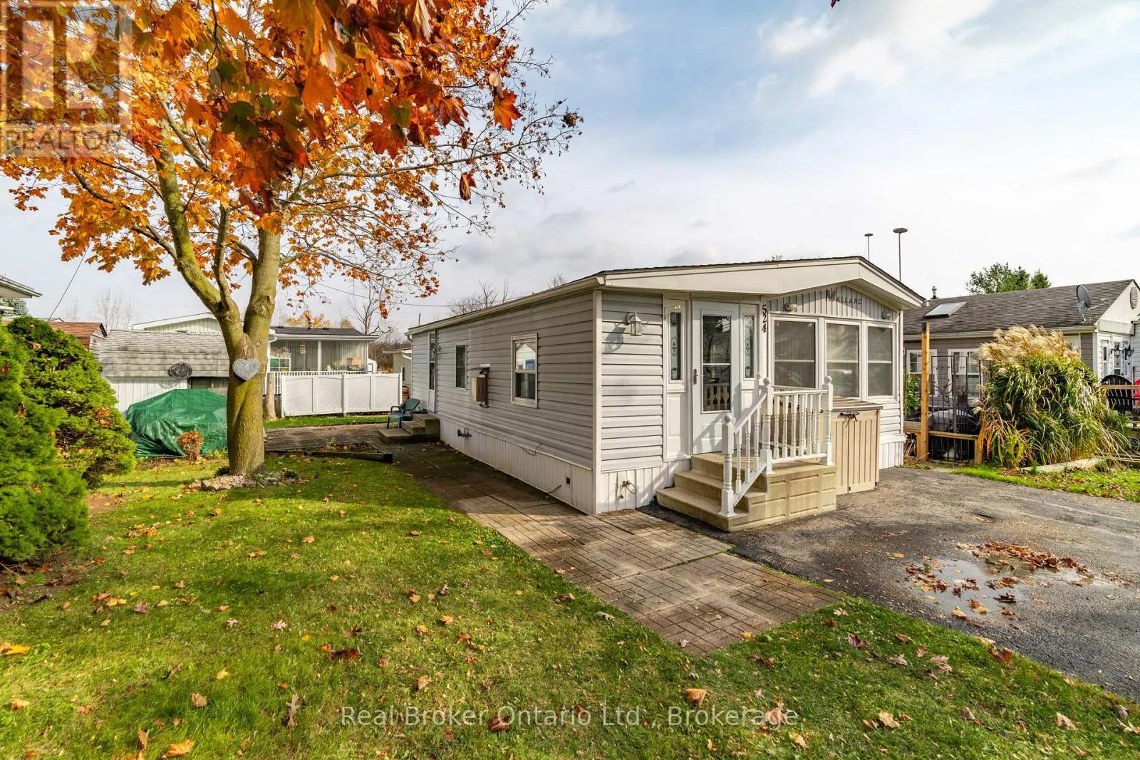 524 POPLAR PLACE
