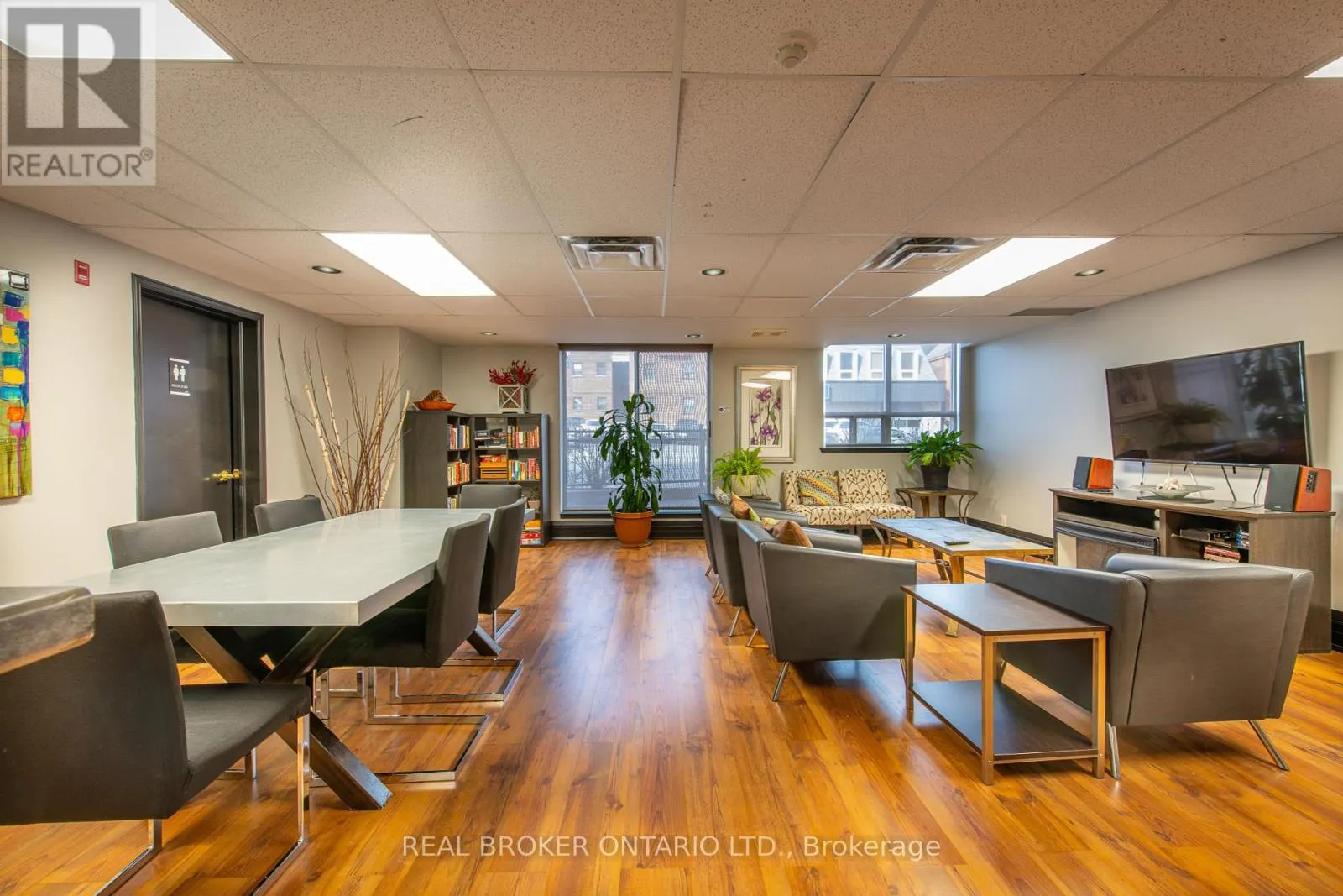 306 - 429 SOMERSET STREET W