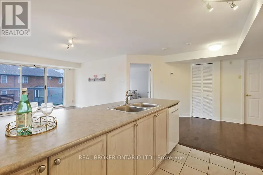 306 - 429 SOMERSET STREET W