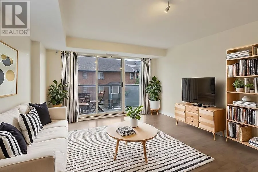 306 - 429 SOMERSET STREET W