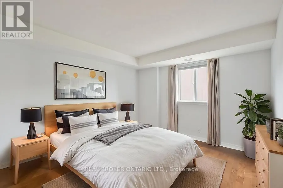 306 - 429 SOMERSET STREET W