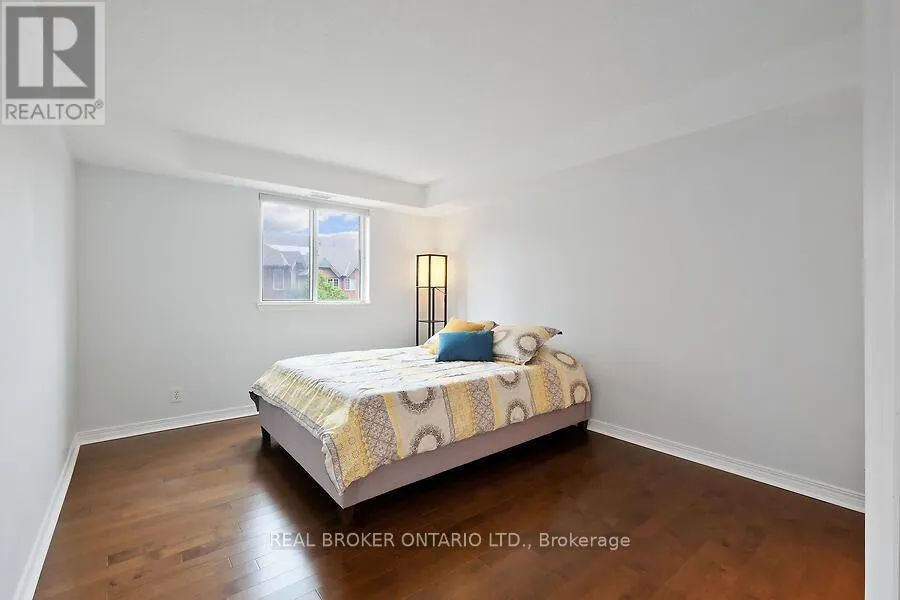 306 - 429 SOMERSET STREET W
