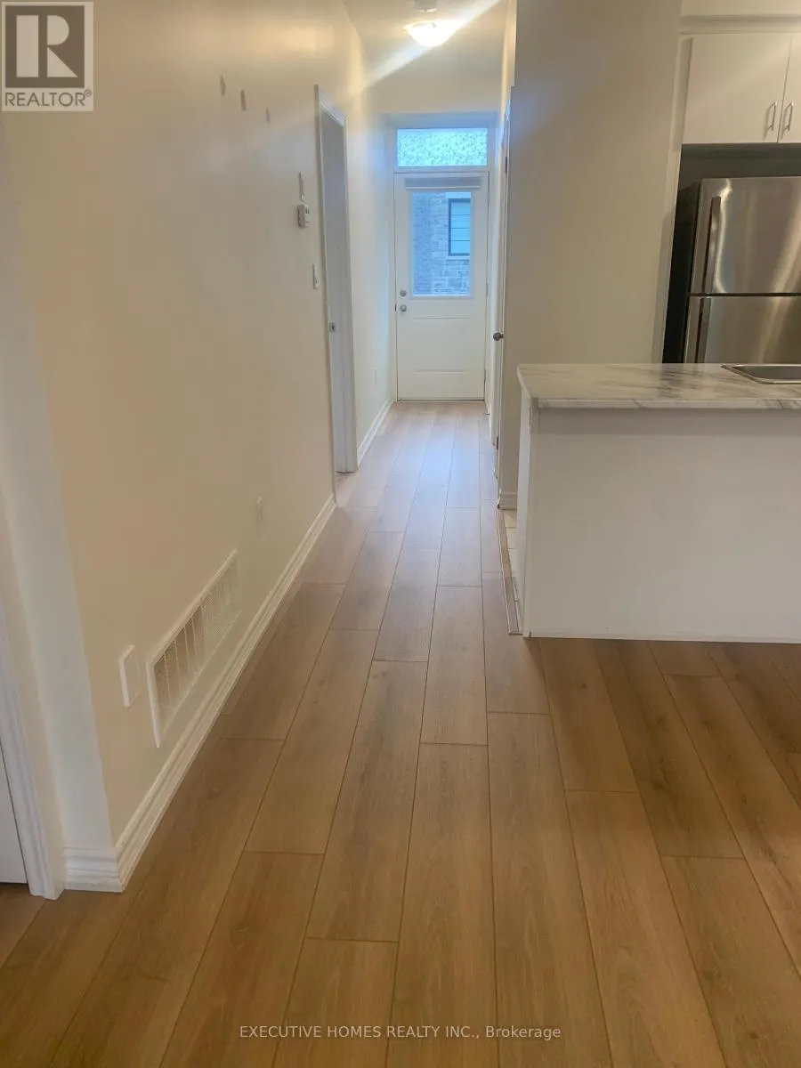 74 - 383 DUNDAS STREET E