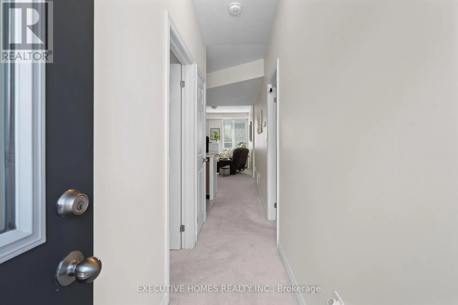 74 - 383 DUNDAS STREET E