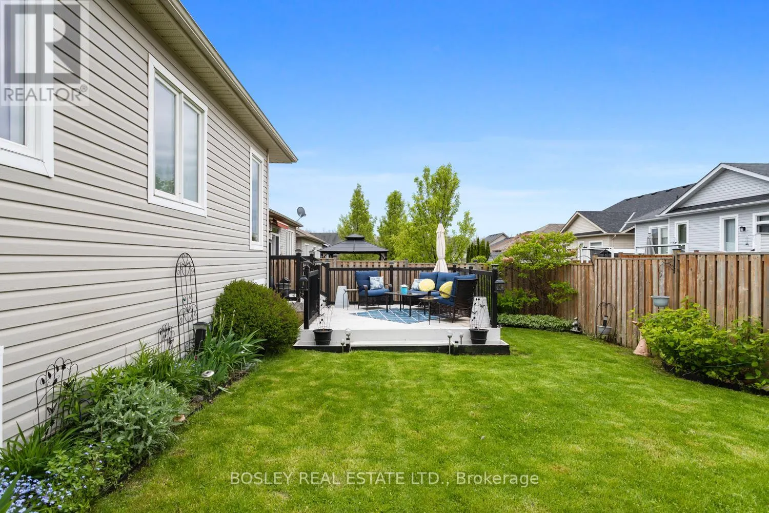 673 PRINCE OF WALES DRIVE