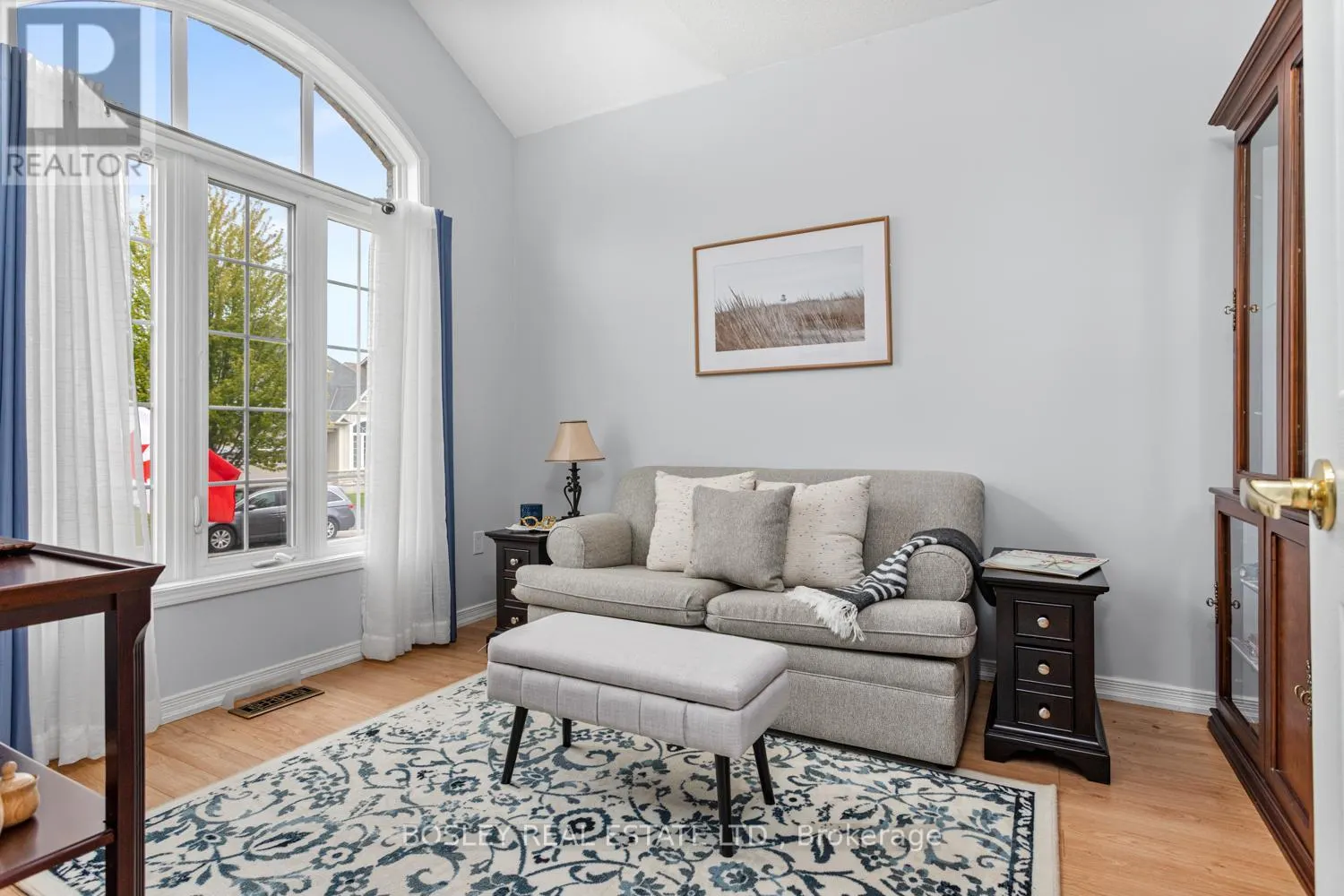 673 PRINCE OF WALES DRIVE