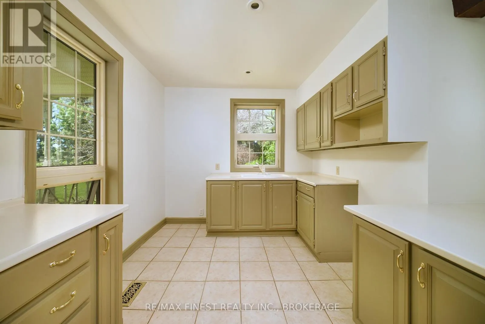 9910 FRONT ROAD