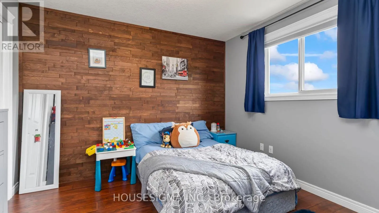 21 GOLDENROD COURT