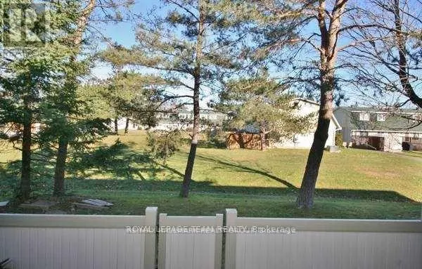 1957 STONEHENGE CRESCENT