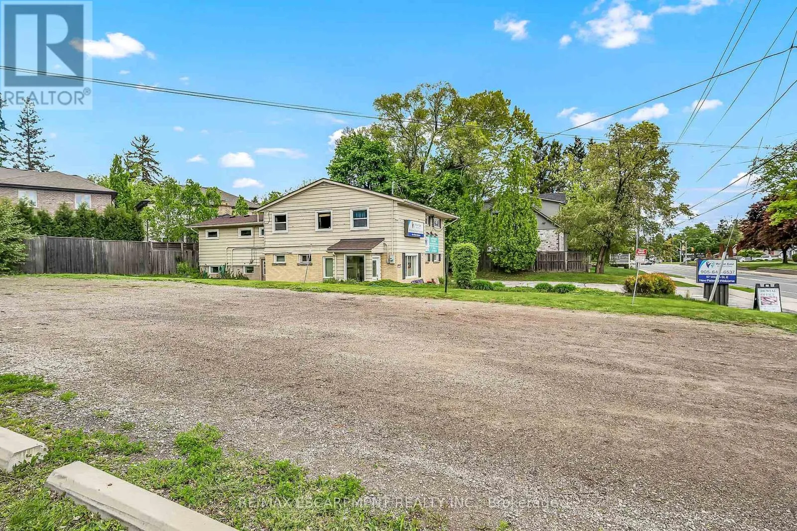 51 WILSON STREET E