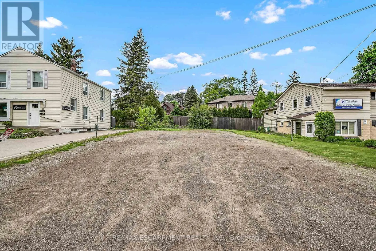 51 WILSON STREET E