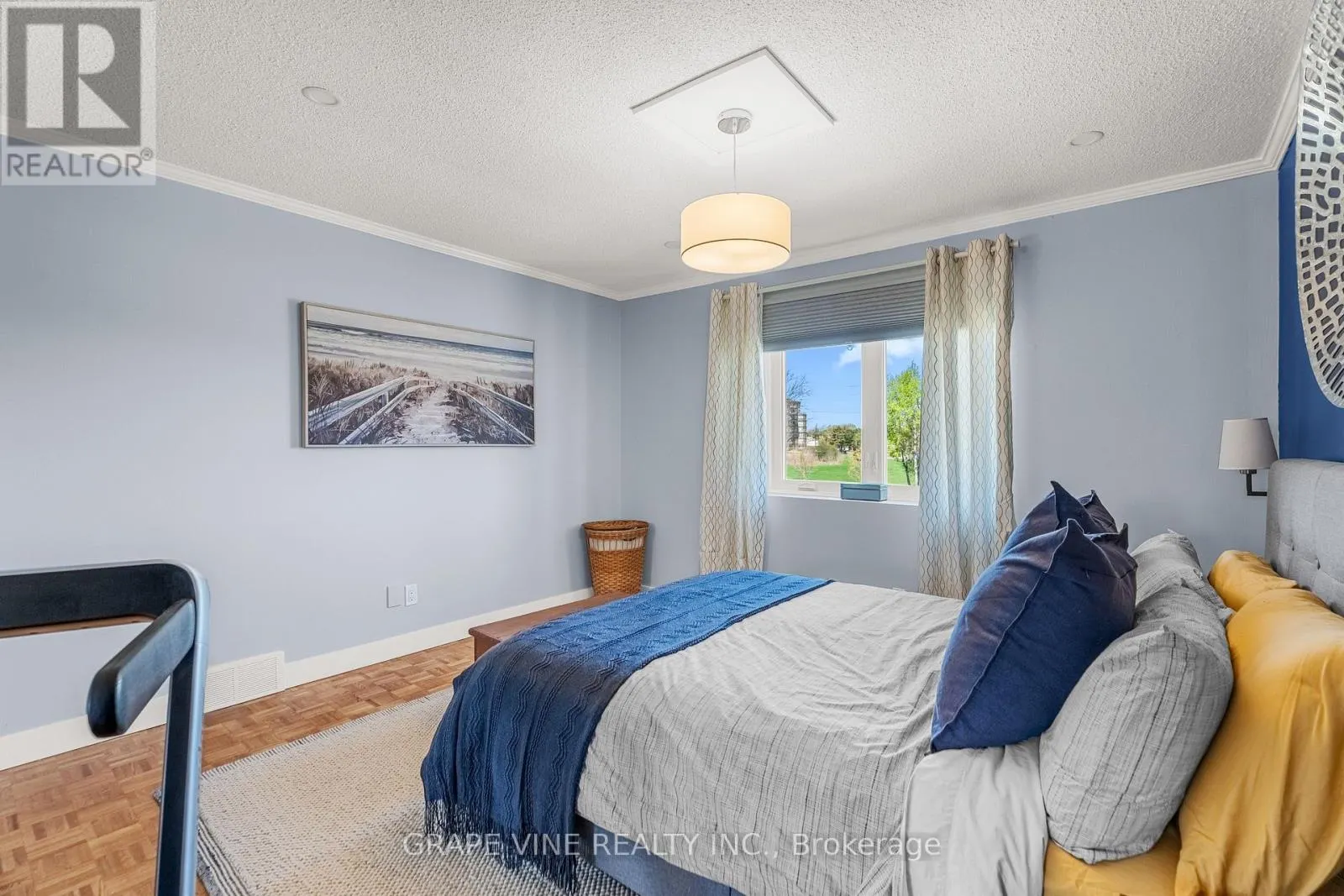 406 WOODFIELD DRIVE