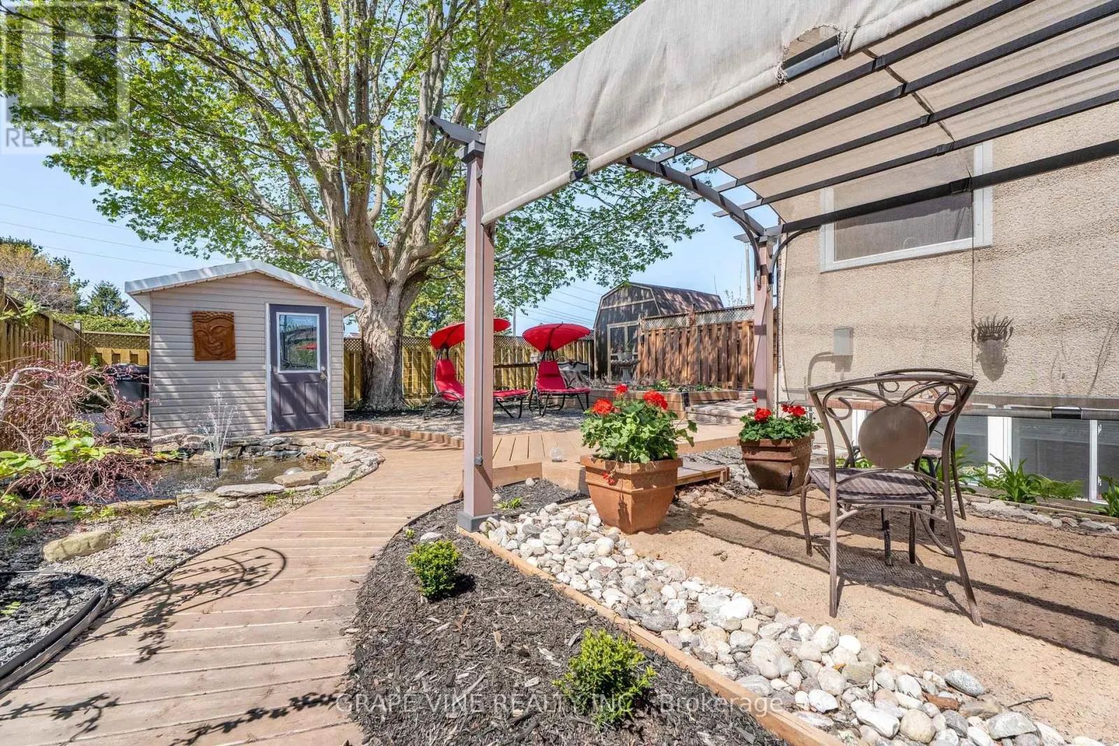 406 WOODFIELD DRIVE