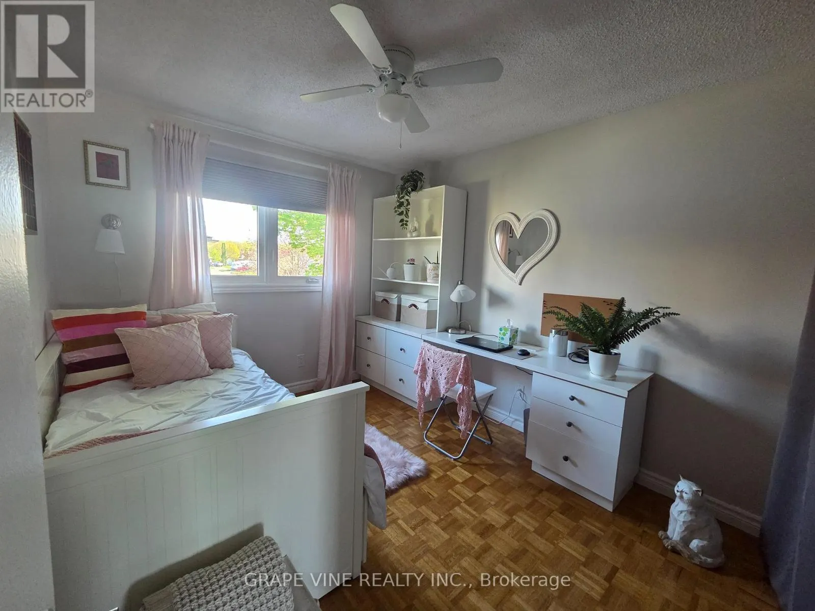 406 WOODFIELD DRIVE
