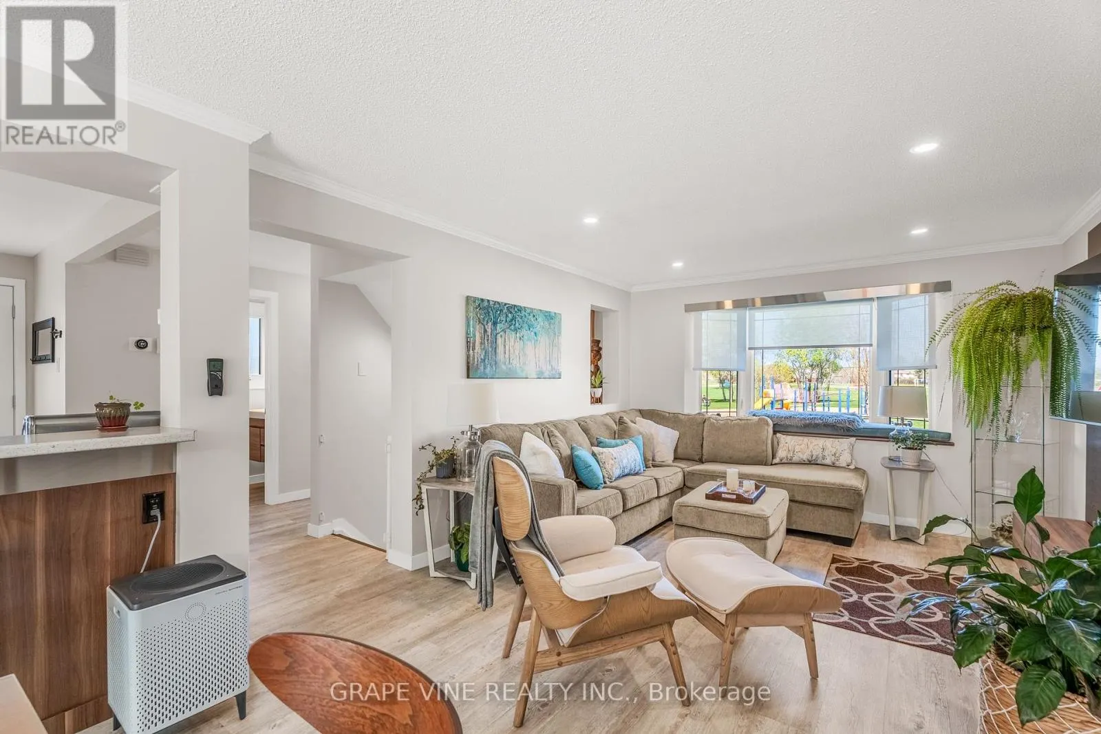 406 WOODFIELD DRIVE