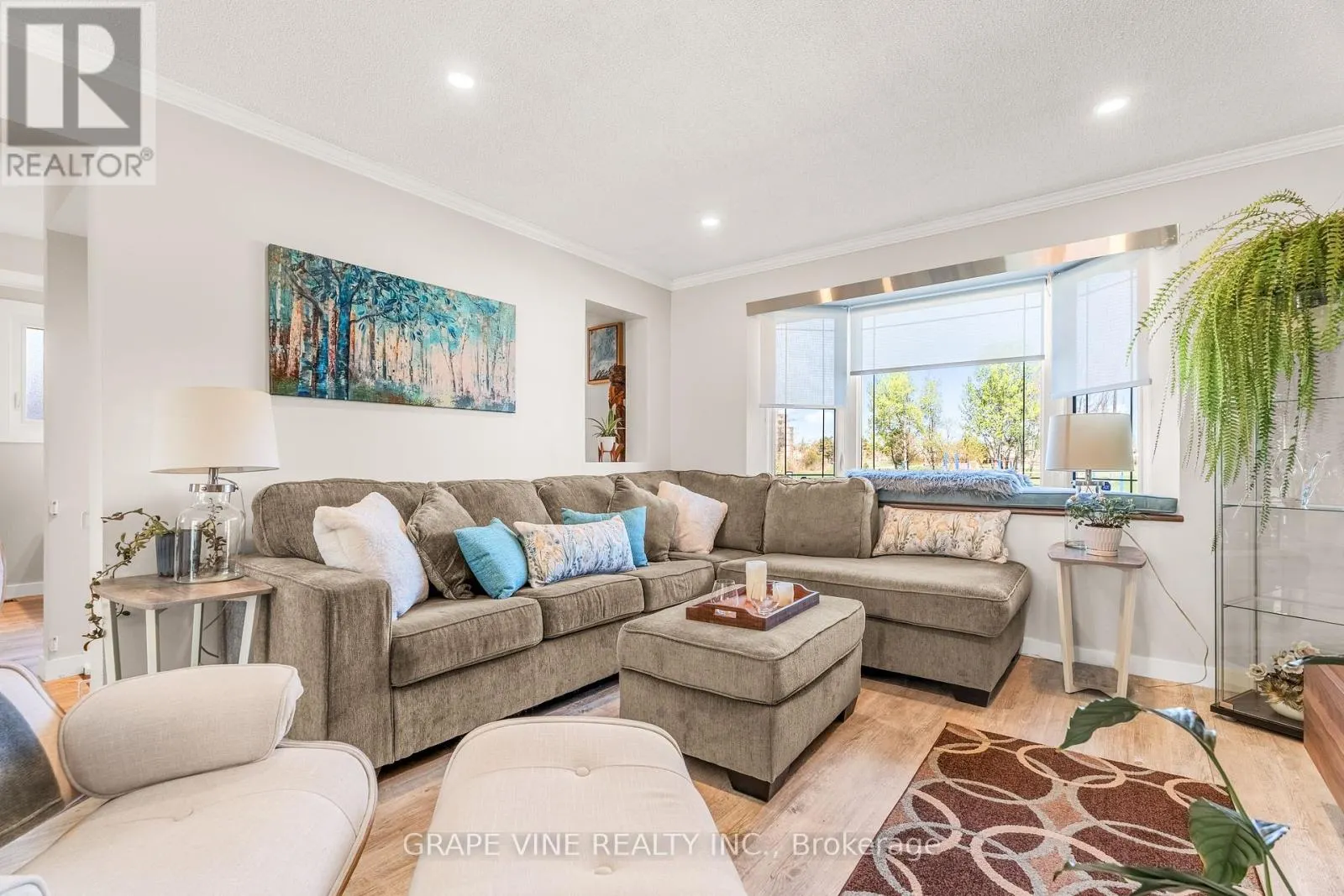 406 WOODFIELD DRIVE