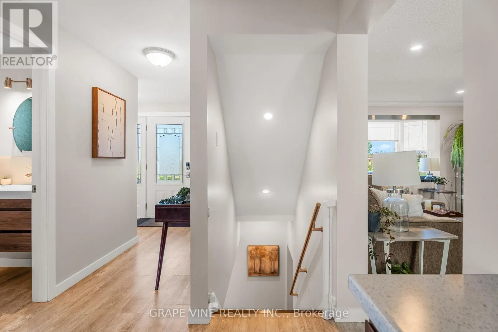 406 WOODFIELD DRIVE
