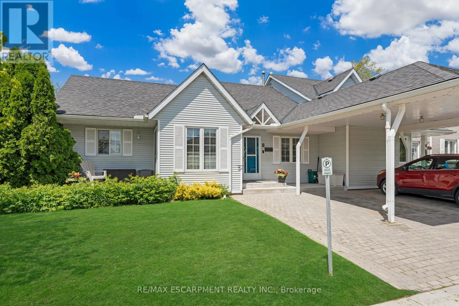 8 GARDEN DRIVE