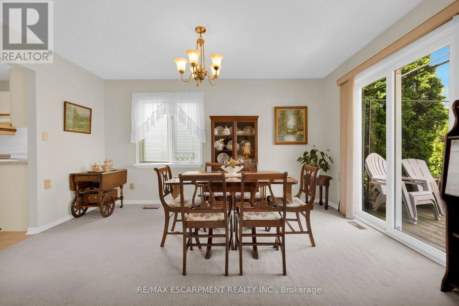 8 GARDEN DRIVE