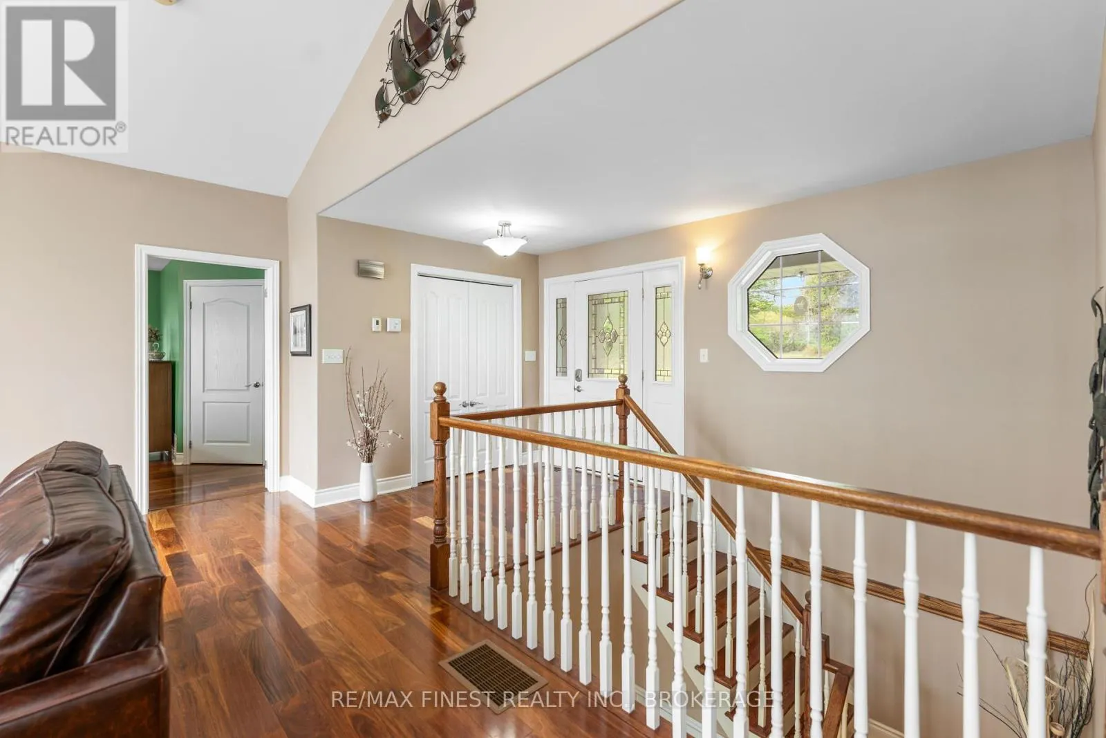 121 HICKORY LANE
