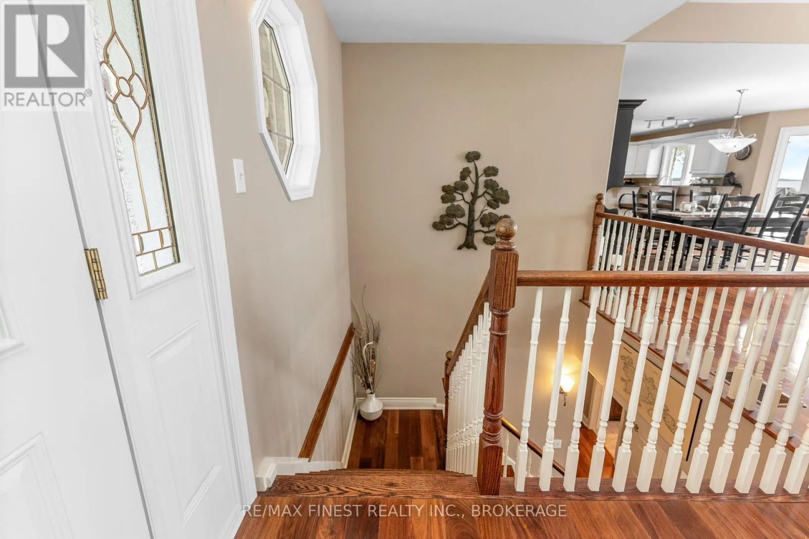 121 HICKORY LANE