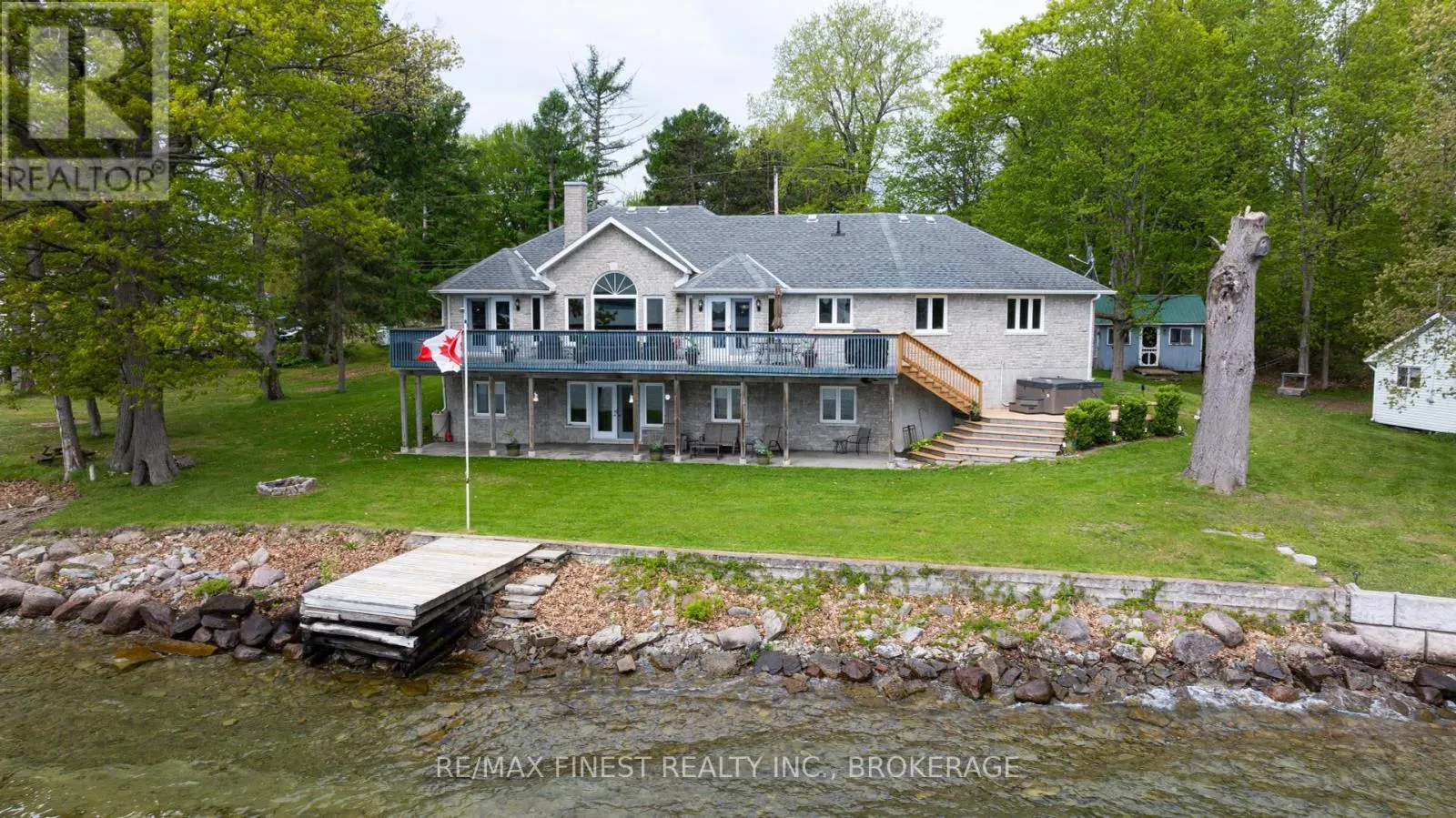 121 HICKORY LANE