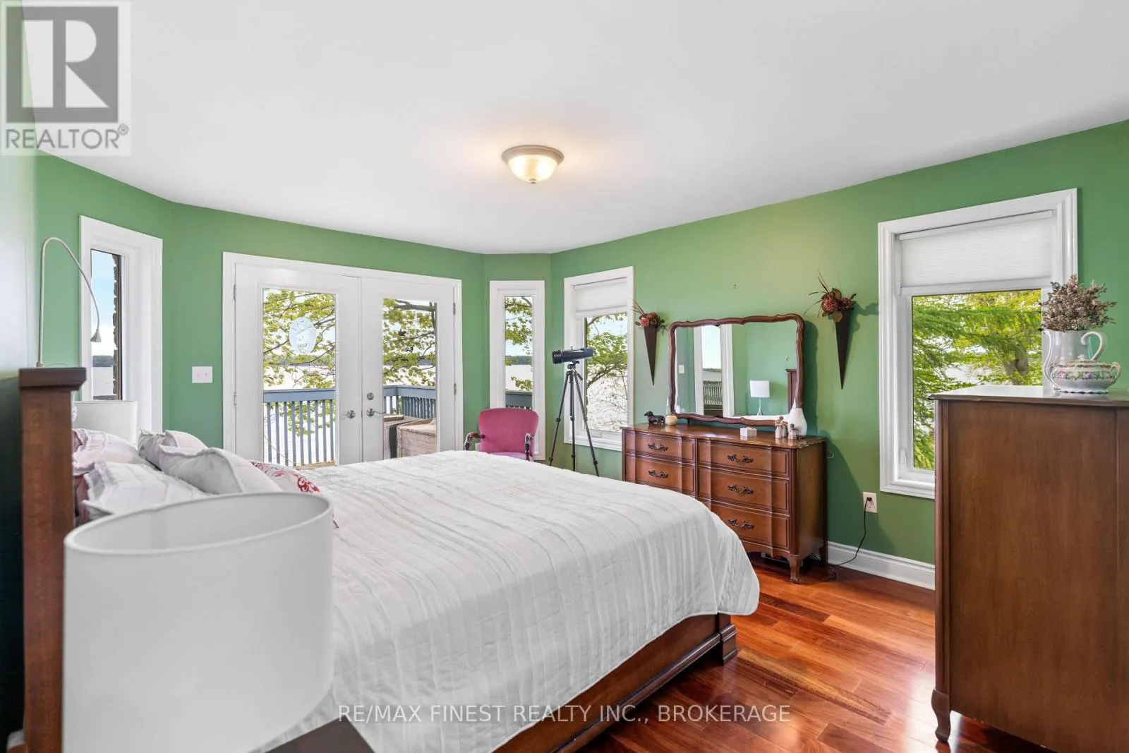 121 HICKORY LANE