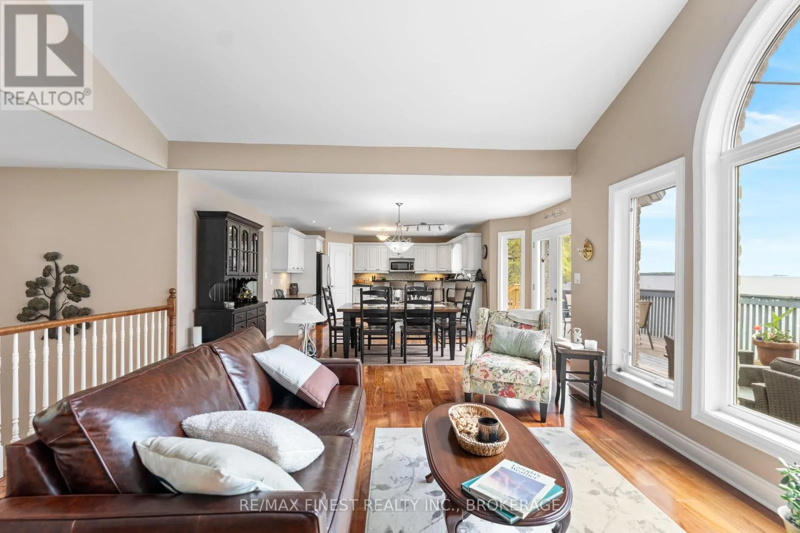 121 HICKORY LANE