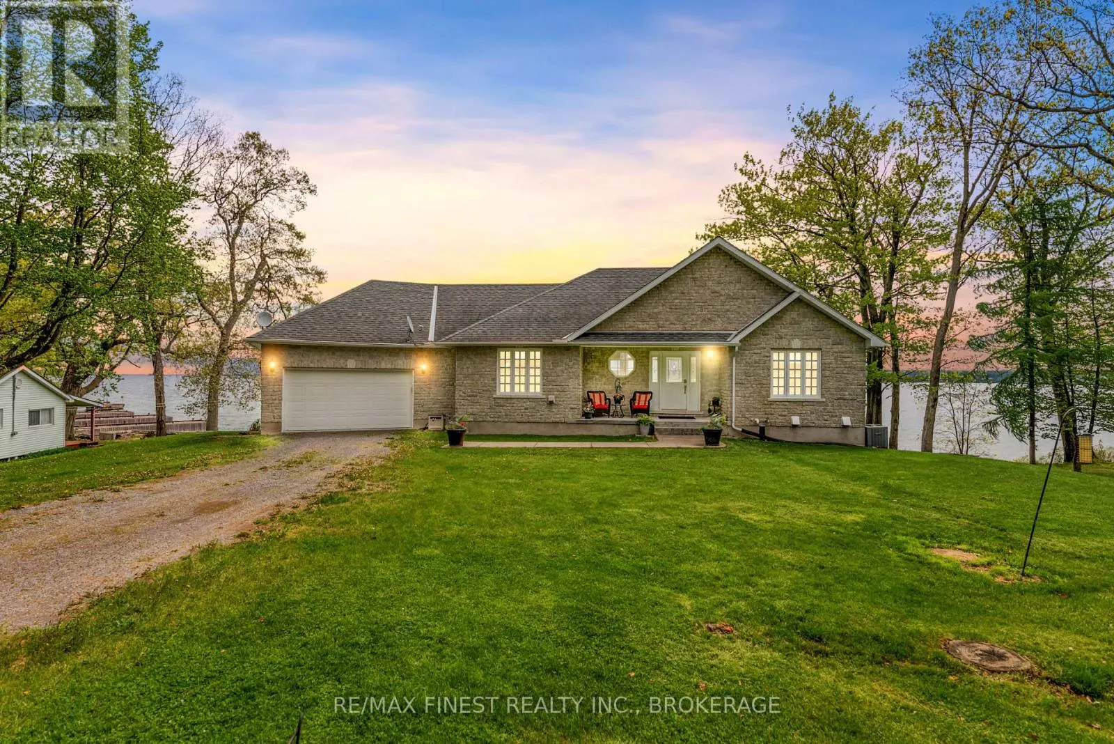 121 HICKORY LANE