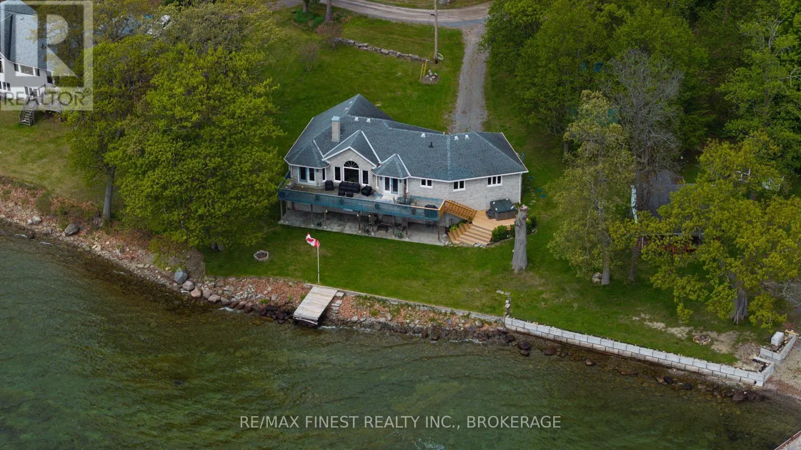 121 HICKORY LANE