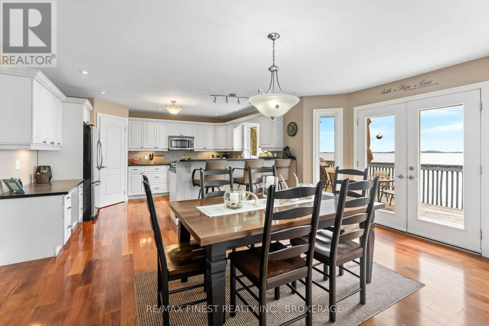 121 HICKORY LANE