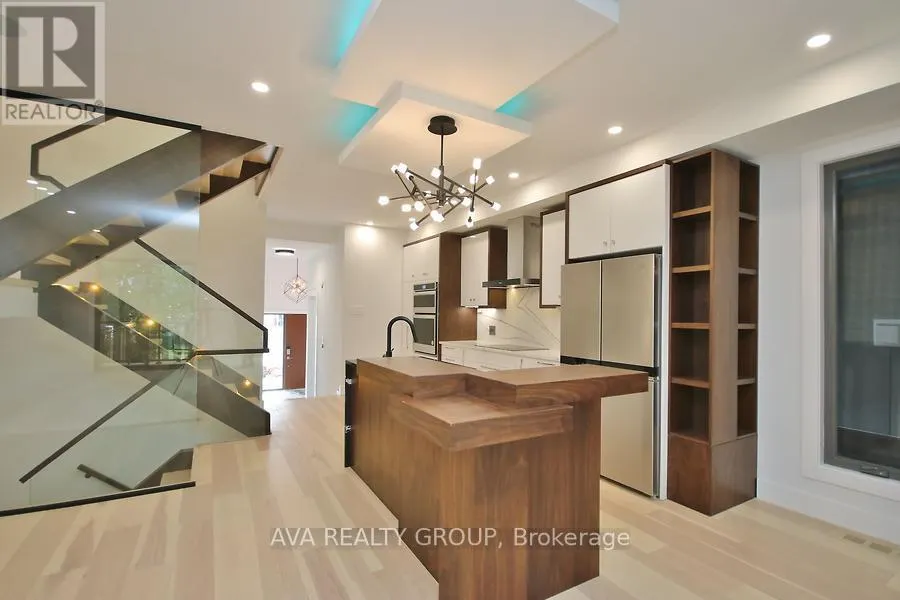 375 B MADISON AVENUE