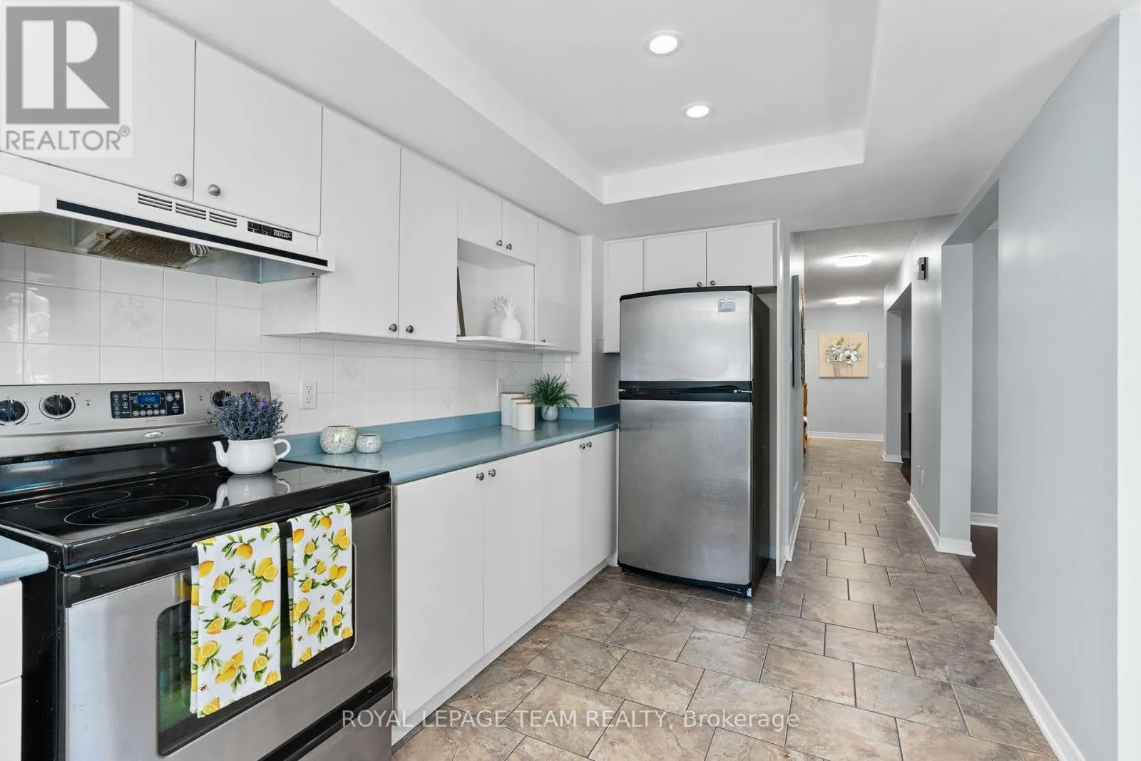 71 GRENADIER WAY