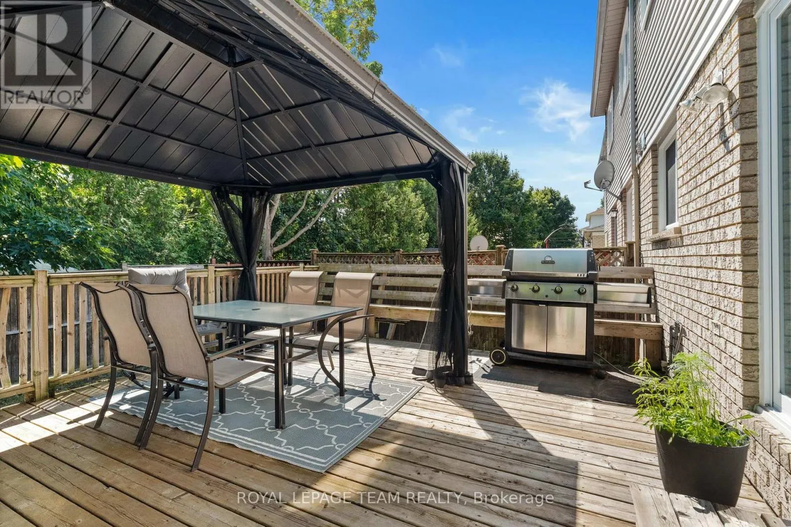 71 GRENADIER WAY