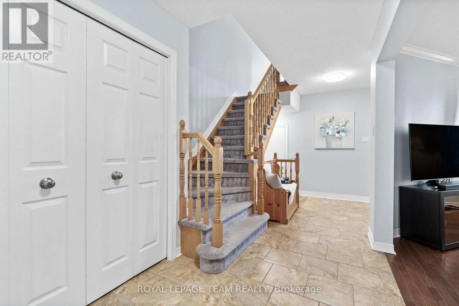 71 GRENADIER WAY