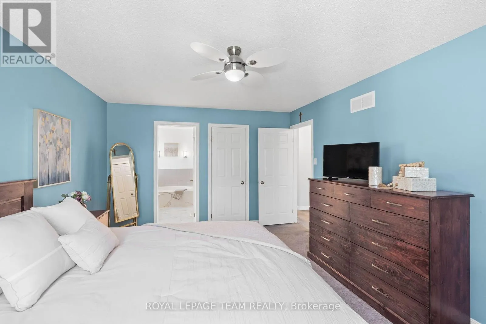 71 GRENADIER WAY