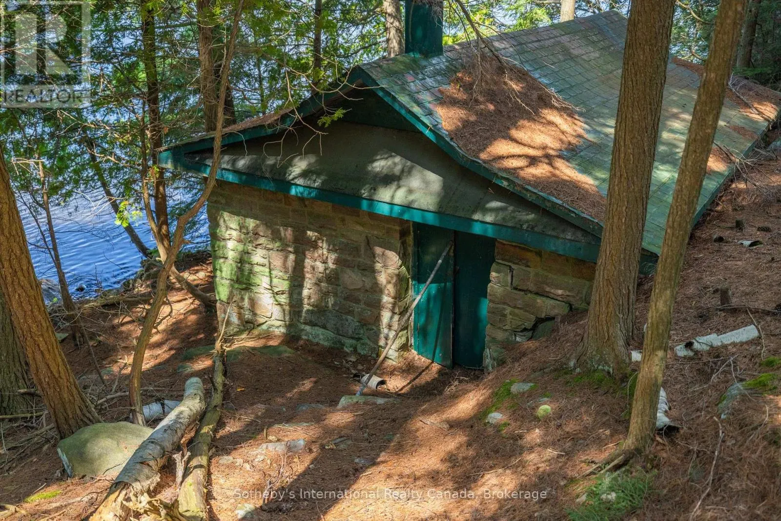 8 - 1124 COATE ROAD, #8